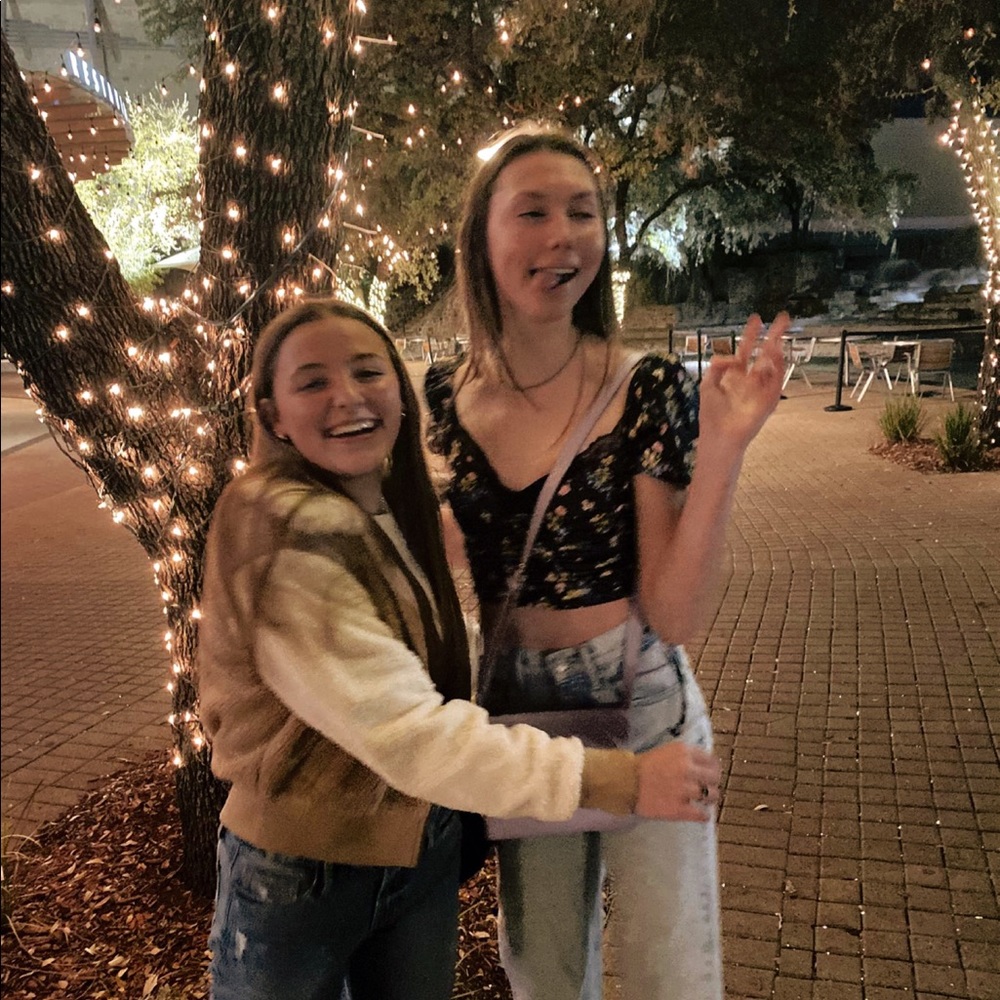 Meet your Posher, Emma